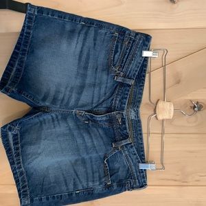 Old Navy “Flirt” Style Jean Shorts